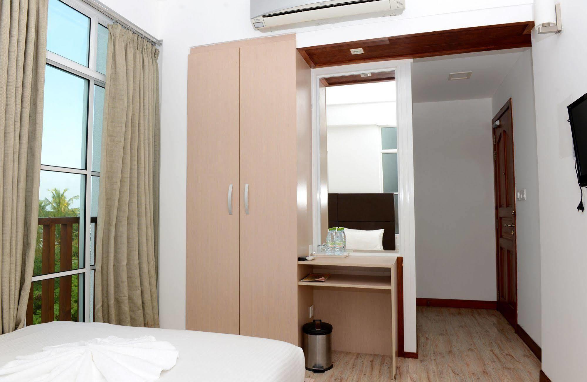 Express Inn At Hulhumalé Extérieur photo